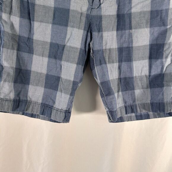 Tommy Bahama Chino Shorts Men's 35 Blue Plaid Button Zip 9.5" Inseam 100% Cotton - Picture 2 of 9